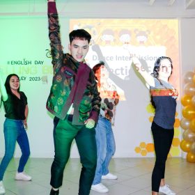 ENGLISH DAY_072023-12